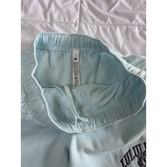 New Lululemon Scuba Oversized MR Short 7" Graphic Women's Size Large Light Blue - Picture 6 of 11